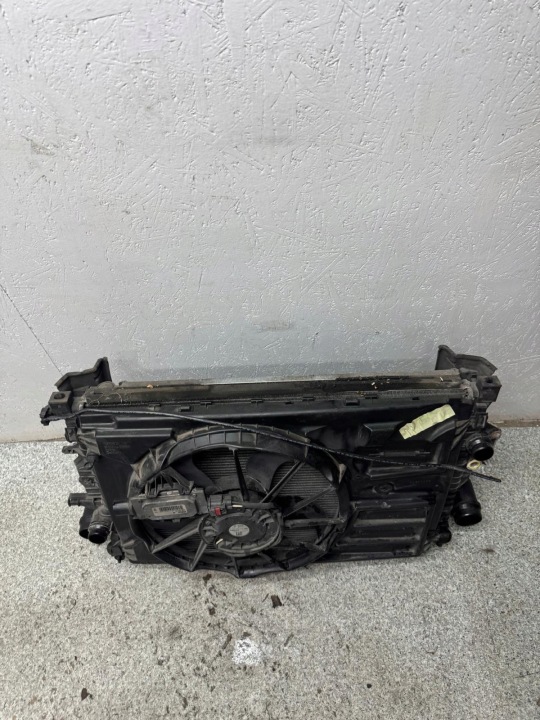 RADIATEUR EAU VENTILATEUR ENSEMBLE VOLVO V40 II 2012-2018 2.0 D4 31319166
