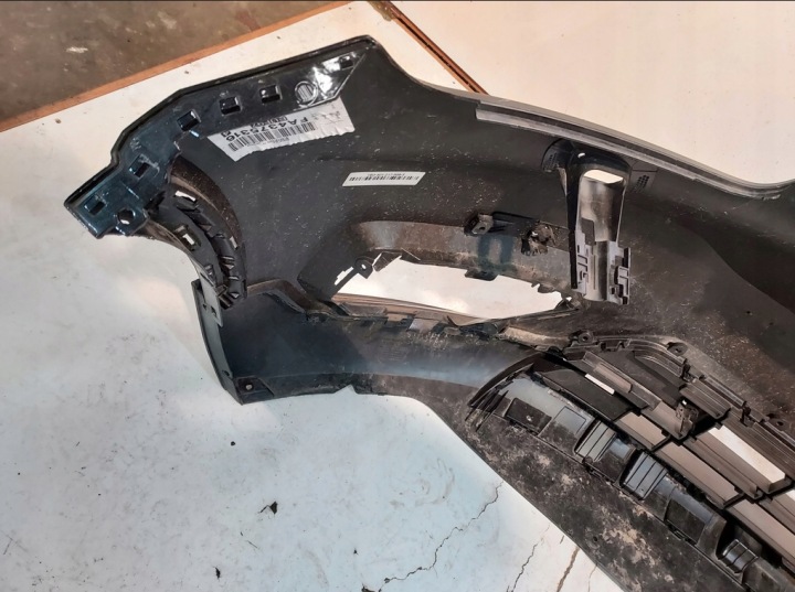 PARE-CHOCS VOLVO XC40 17-21ROK AVANT NR N395