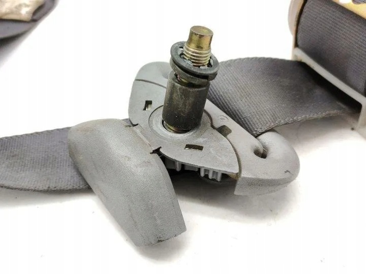 DROIT CEINTURE DE SÉCURITÉ DANS BAGAZNIKU TOYOTA PREVIA (_R3_) C085401 2.0L
