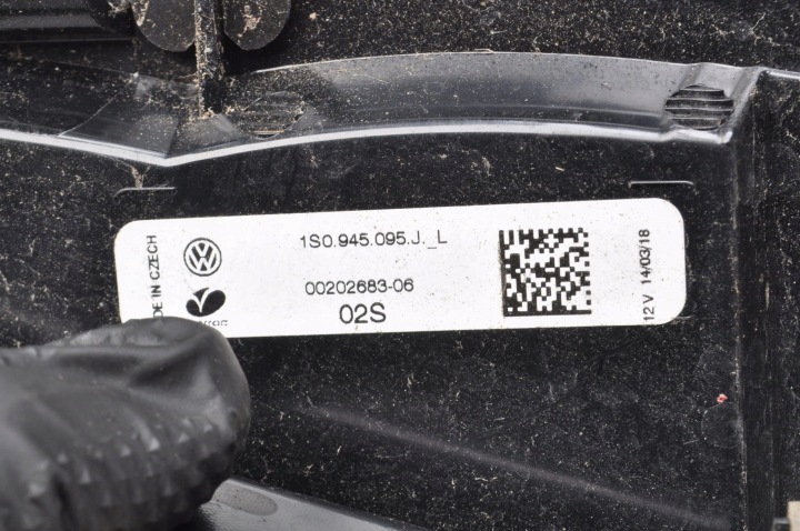 VOLKSWAGEN UP PHARE GAUCHE ARRIÈRE GAUCHE ARRIÈRE LIFT HAYON 5D 1S0945095J