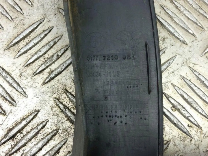 REVÊTEMENT AVANT DROIT GARDE-BOUE BMW X3 (F25) 7210082 3.5L GASOLINE