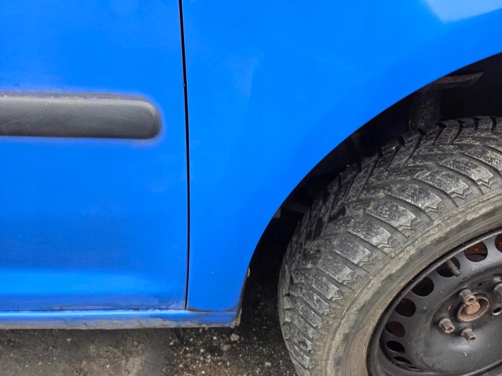 AILE AVANT GAUCHE VW CADDY III 04/10R LA5F