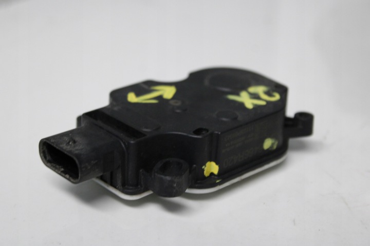 FORD FOCUS MK3 10R- PETIT MOTEUR JALOUSIES AIR 6466R420