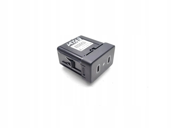 HYUNDAI KONA PRISE RACCORD USB 2024 SUV 4/5DR 96125-K3100 (23-24) EV