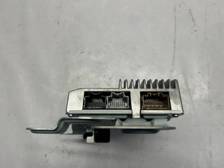FORD OE HR3T-18T806-AB