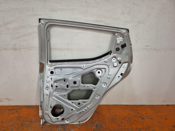 NISSAN MICRA K14 16-22 PORTES ARRIÈRE ARRIÈRE DROIT 821125FA5B