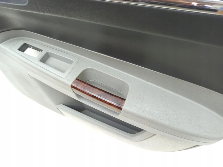 COLLECTEUR PORTES AVANT DROITE CÔTÉ CHRYSLER 300 300C 0UU021DBAJ