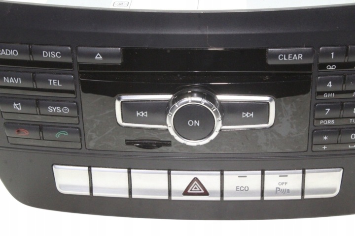 RADIO AVEC NAVIGATION MERCEDES-BENZ C (W204) A2049001111 2.1L DIESEL 125KW 2012