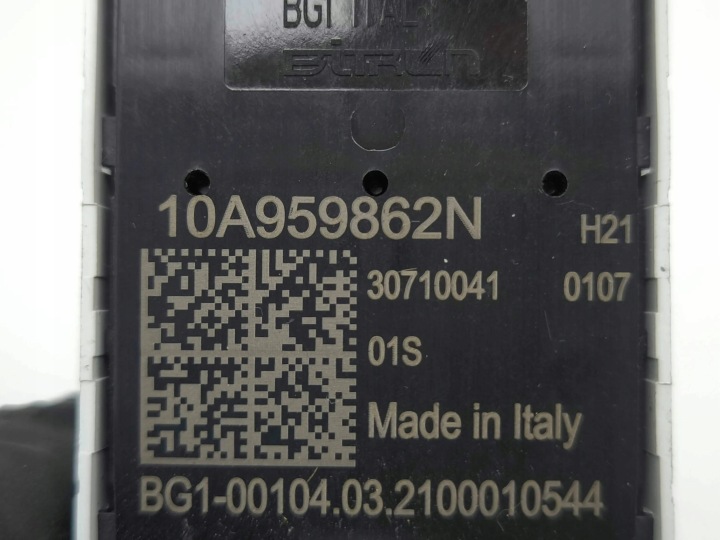 VOLKSWAGEN ID.3 2021 AVANT CÔTÉ DROITE BOUTONS VITRE