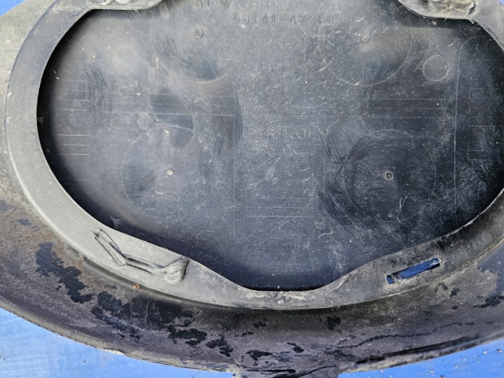 TOYOTA PRIUS IV 15-19 INSIGNE LOGO EMBLÈME SOUS RADAR