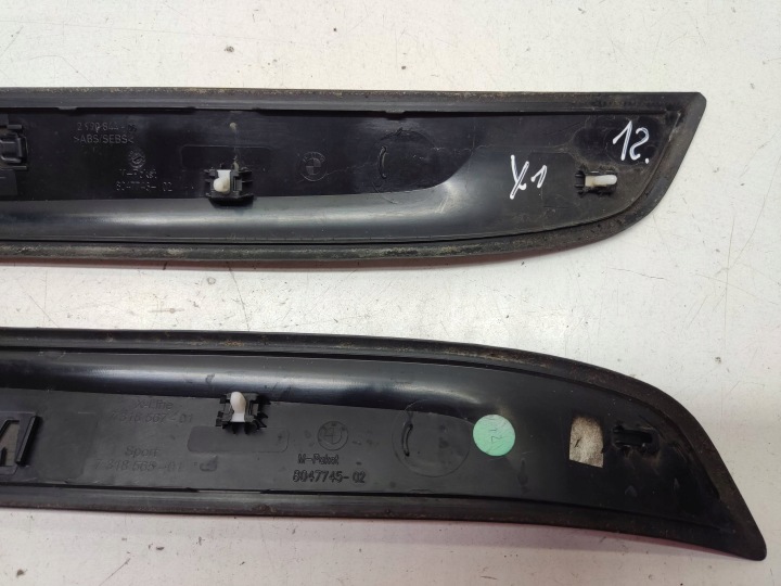 BMW X1 E84 2012 REVÊTEMENT SEUIL PORTES AVANT 8047746