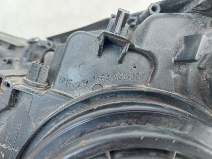 PHARE DROITE AVANT AVANT MERCEDES-BENZ E-KLASA W211 154360-00 EUROPE