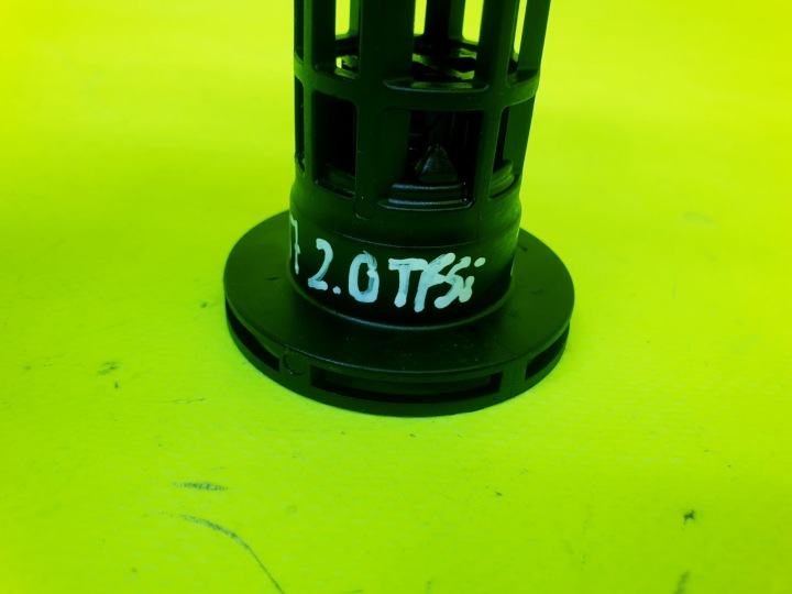 FIXATION WKLADU FILTRE HUILES AUDI A4 B7 A3 8P A6 C6 2.0 TFSI