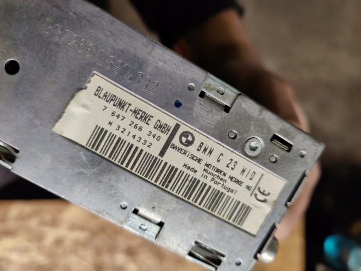 RADIO LECTEUR BMW E38 8379279