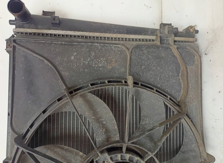 RADIATEUR EAU KIA CARENS 2,0 CRDI