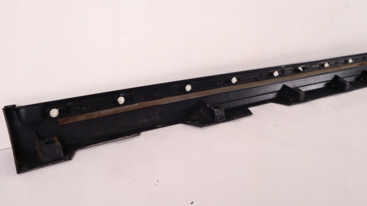 LAND ROVER DISCOVERY SPORT L550 MOULURE SEUIL GAUCHE FK72-10155-A