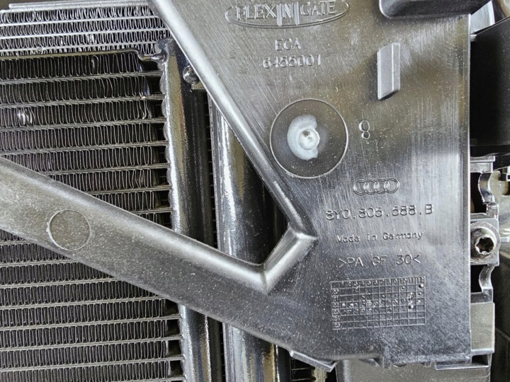 ENSEMBLE RADIATEURS VENTILATEURS RENFORCEMENT PANNEAU AVANT POUTRE AUDI RS3 8Y 2.5