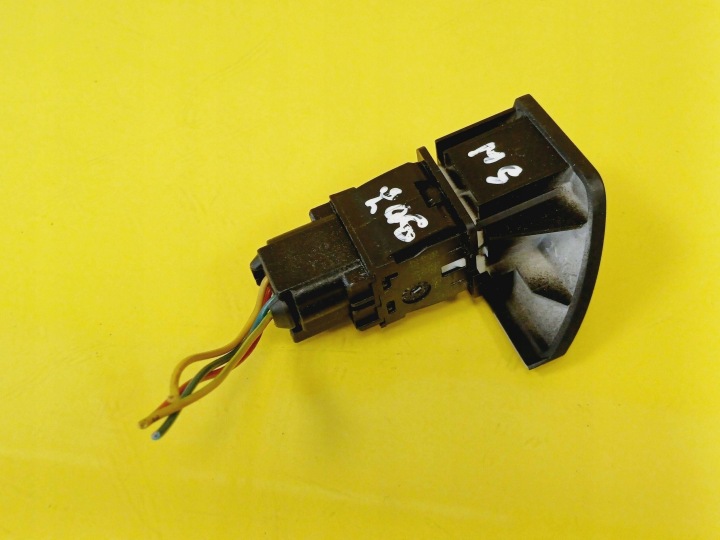 COMMUTATEUR CENTRAL SERRURE PEUGEOT 307 96366684XT NR44