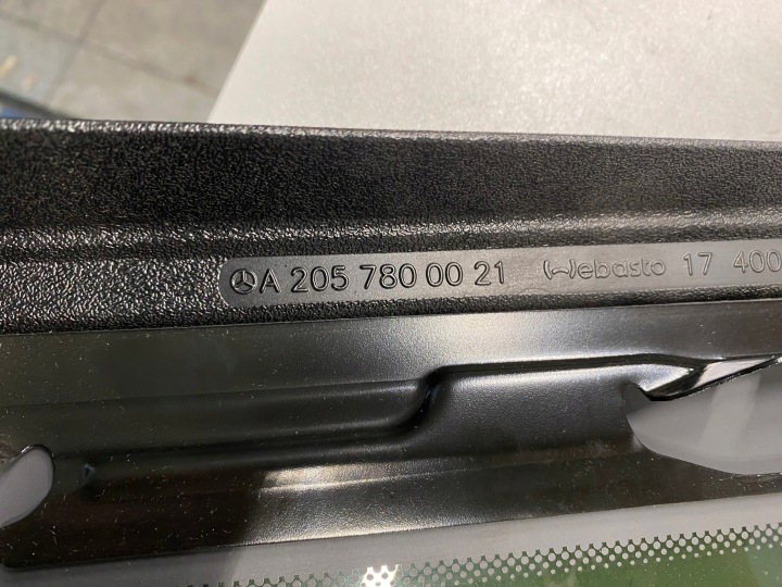 NEUF VITRE TOIT OUVRANT MERCEDES C-KLASA 205 W205 GLC W253