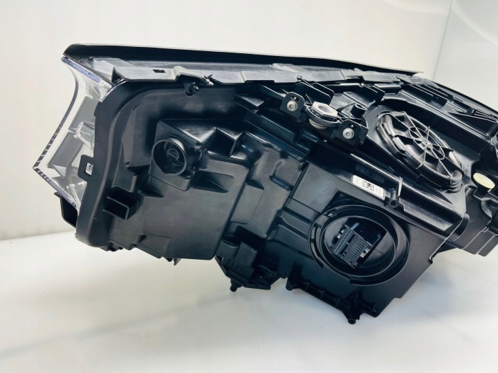 PROJECTEUR AVANT CÔTÉ DROITE BMW 5 G30 G31 G38 10396120006
