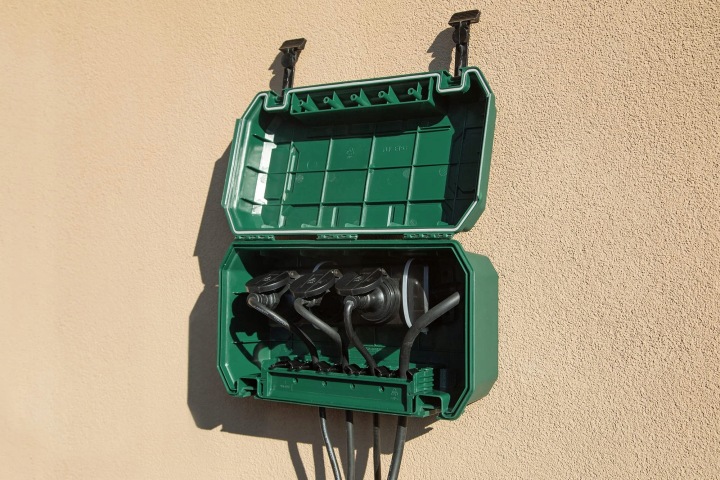 ELECTRALINE 92433 PROTECTION SUPÉRIEURE IP54 AVEC