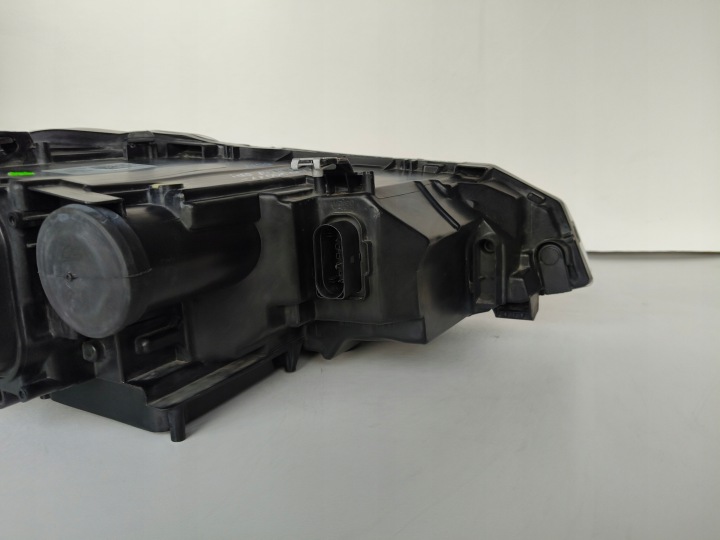 PHARE GAUCHE PROJECTEUR VW POLO 2G 2G0 17- COMPLET LED
