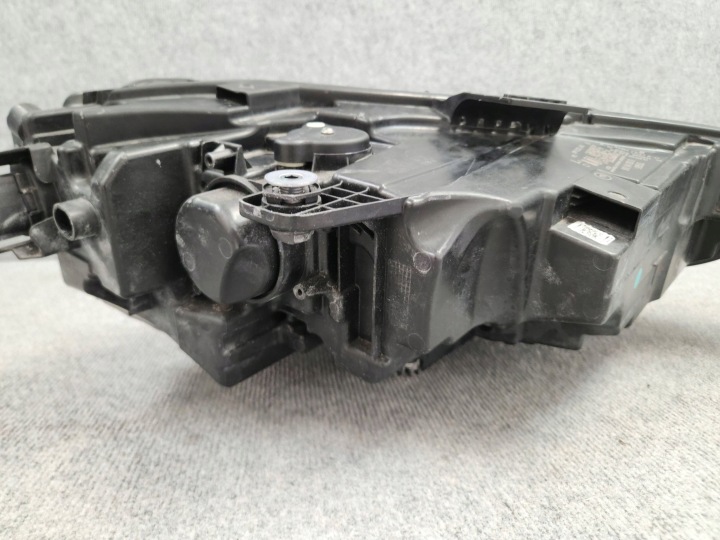 PROJECTEUR PHARE AVANT AVANT GAUCHE AUDI A3 8Y 8Y0 LIFT COMPLET LED 2024-