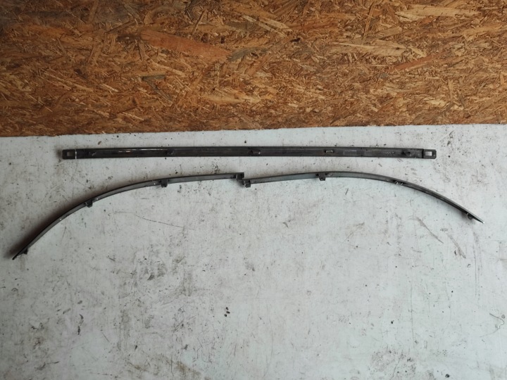 BAGUETTES CHROME CENTRALE GAUCHE DROITE ARRIÈRE OPEL ASTRA IV 4 J LIFT HAYON 13368077