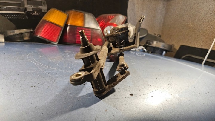 MÉCANISME ESSUIE-GLACES AVANT VW GOLF III 403799 12V 1H1955113A 1H1955603