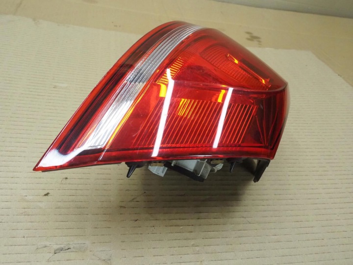 PHARE DROIT ARRIÈRE VW GOLF VII UNIVERSEL 5G9945096C