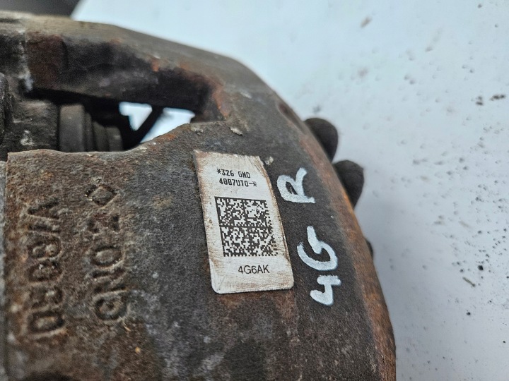 ÉTRIER DE FREIN DE FREIN DROIT AVANT 320 AUDI A6 C7