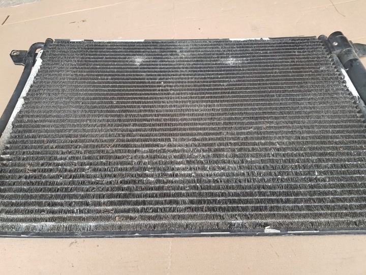 RADIATEUR CLIMATISATION 1.6 MPI 2.0 TFSI 1.9 TDI 2.0 TDI 1K0820411 SZCZELNA