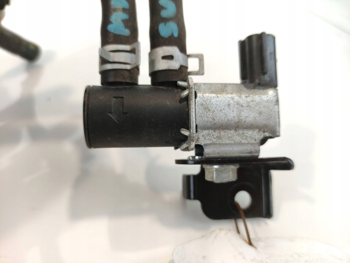 SUZUKI SWIFT MK2 SOUPAPE PRESSION K5T48589