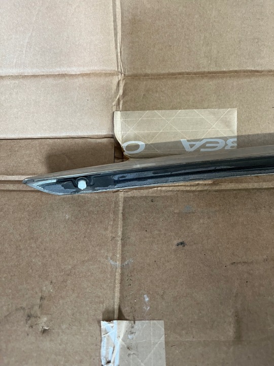 VOLVO XC60 MOULURE CHROME COUVERCLES DE COFFRE COUVERCLES DE COFFRE 31333812