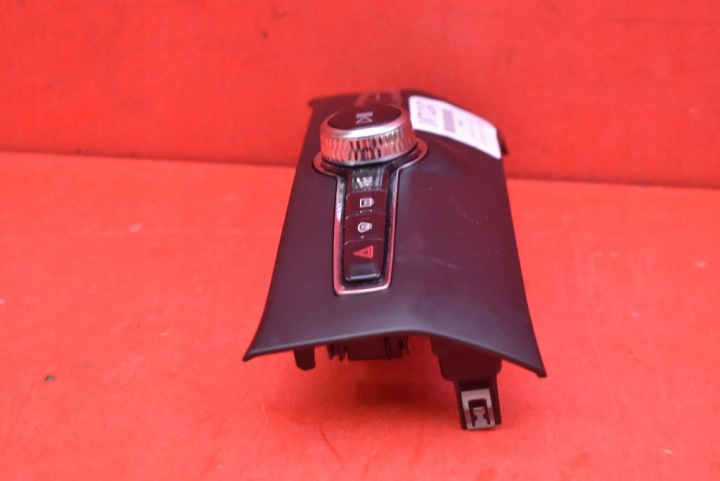 PANNEAU COMMANDE RADIO COMMUTATEUR D'URGENCE 31398845 VOLVO V60 2 II 18-21