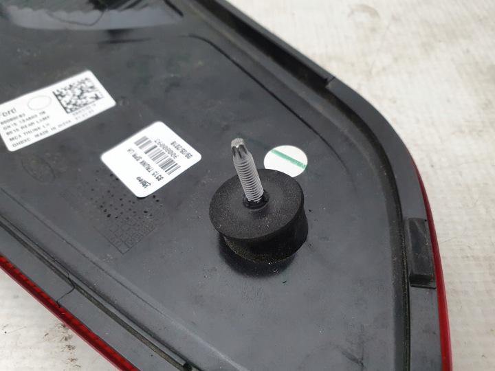 FORD ECOSPORT 17-22 PHARE DROITE ARRIÈRE GN15 13A602 DB