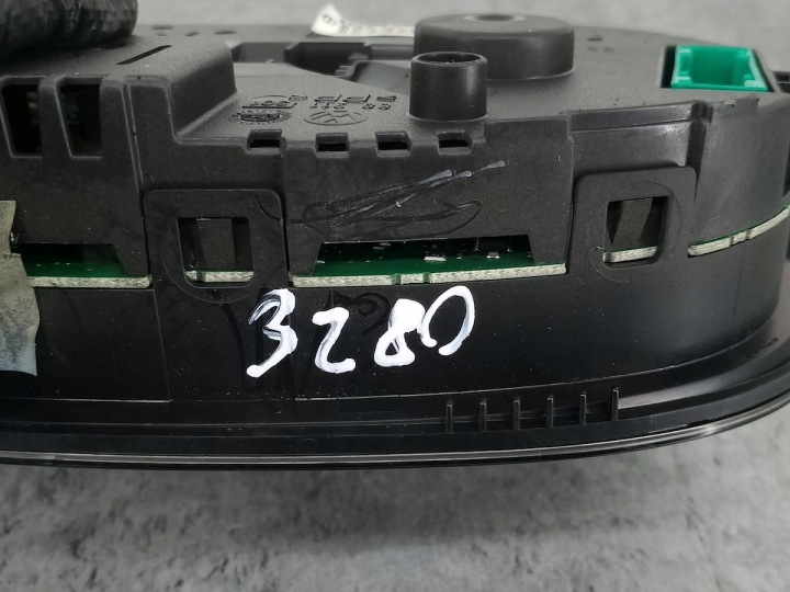 COMPTEUR VW GOLF IV 1J0920826C 1.9 TDI