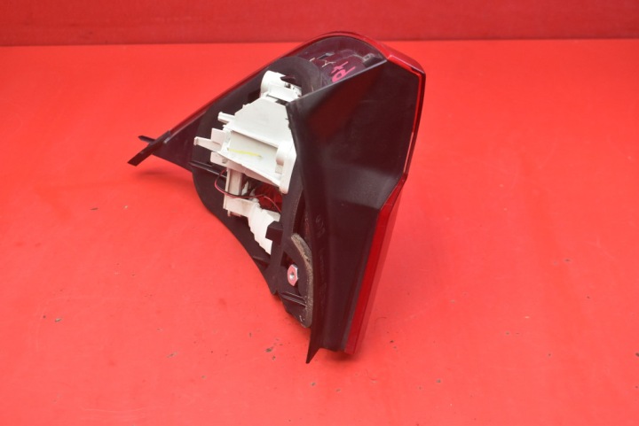 PHARE DROITE ARRIÈRE ARRIÈRE 31395931 VOLVO S60 2 II LIFT 13-20