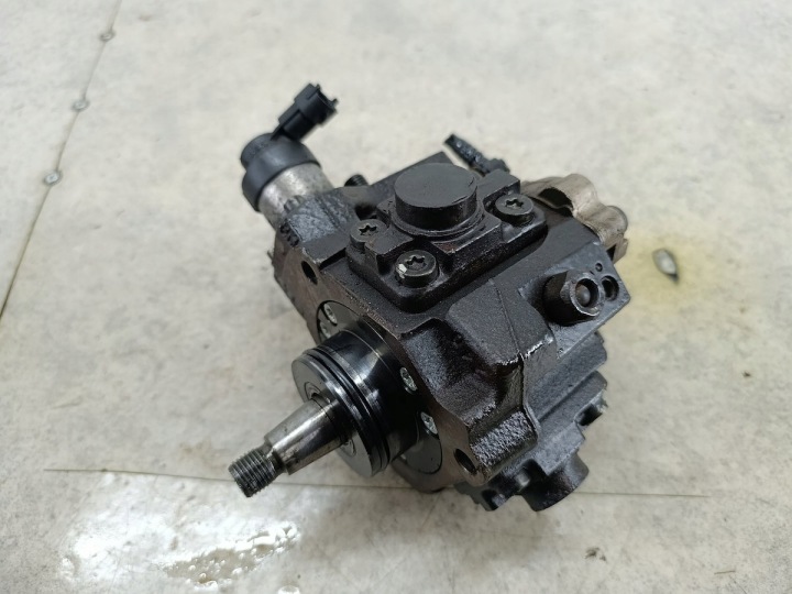 POMPE INJECTION HYUNDAI H-1 II 33100-4A420 0445010207 BOSCH 2.5 CRDI