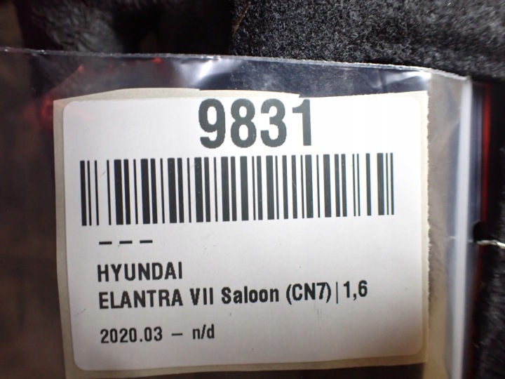 GARNITURE COUVERCLES DE COFFRE COUVERCLES DE COFFRE HYUNDAI ELANTRA VII SALOON 1.6 24R 81051-AA000