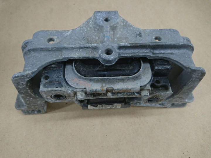MERCEDES-BENZ B CLASSE 246 W246 SUPPORT FIXATION MOTEUR