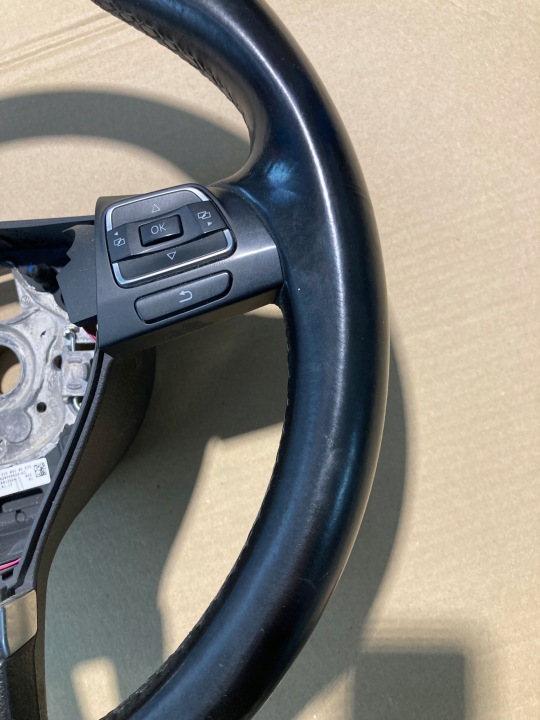 VOLANT VW PASSAT B7 3C8419091BE