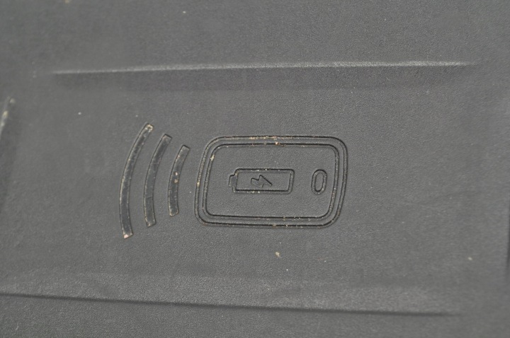 BMW G11 G12 G16 G20 G21 G22 G23 CHARGEUR INDUKCYJNA 5A3E813