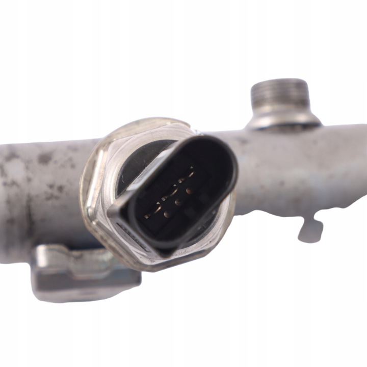 AUDI Q7 4L MOULURE INJECTION GAUCHE 4.2 TDI DIESEL 057130089K