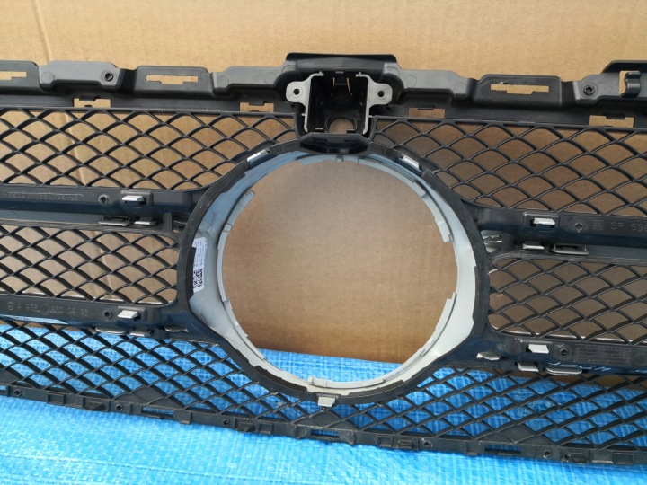 MERCEDES C CLASSE W205 GRILLE CALANDRE RADIATEUR