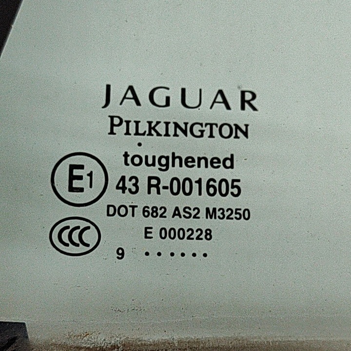 JAGUAR XK XKR 2011 GAUCHE CÔTÉ VITRE CARROSSERIE ARRIÈRE