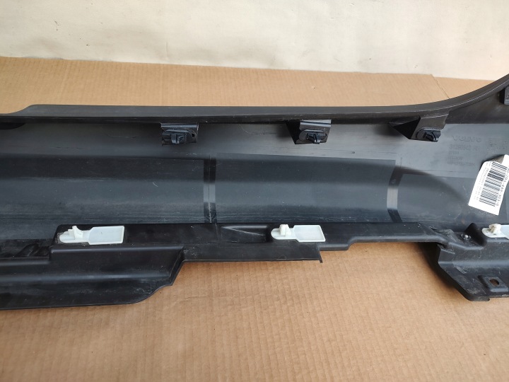 VOLVO V40 II CROSS COUNTRY SEUIL MOULURE SEUIL DROITE 31290542
