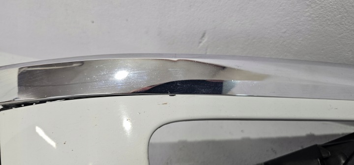 GRILLE PARE-CHOCS DROIT AVANT VW TOUAREG 7P6