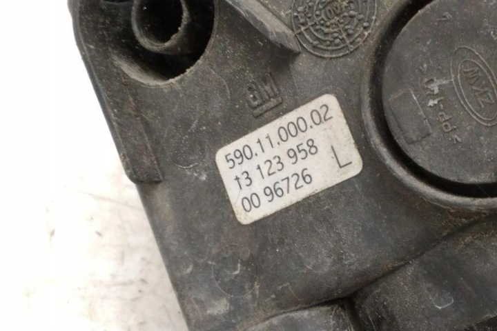 PHARES ANTIBROUILLARD GAUCHE AVANT OPEL VECTRA C 13123958 1.8L GASOLINE 103KW 2007