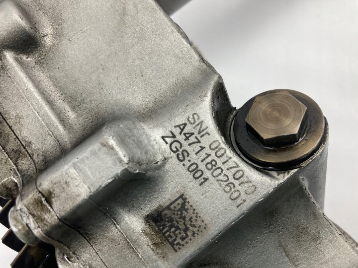 MERCEDES ACTROS MP4 OM471 POMPE ADMISSION HUILES A4711802601 A4731803251